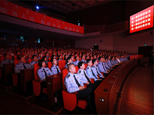 事跡報(bào)告會(huì)現(xiàn)場(chǎng)