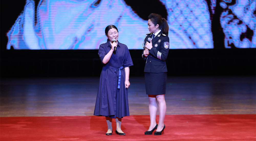 事跡報(bào)告會(huì)現(xiàn)場(chǎng)