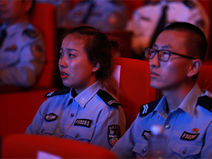 事跡報(bào)告會(huì)現(xiàn)場(chǎng)