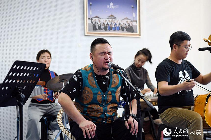 mT꠆TڱݡRW(wng) ˇՔz