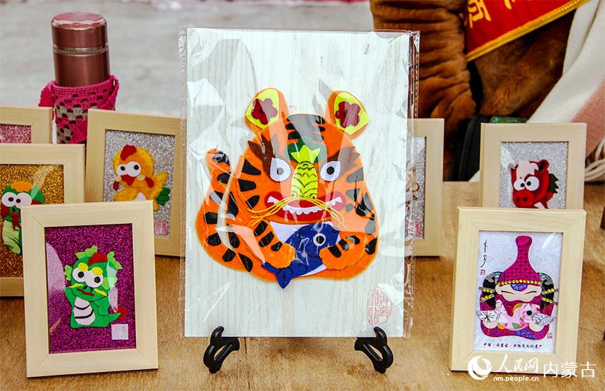 虎形烙畫。實習生董博仲攝