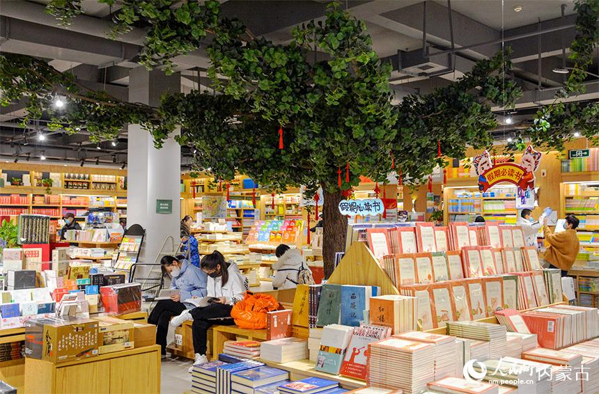 安靜舒適的閱讀環境。 實習生 董博仲攝