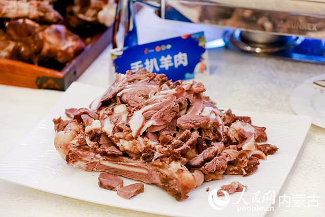 手扒肉。鄂托克旗農牧局供圖
