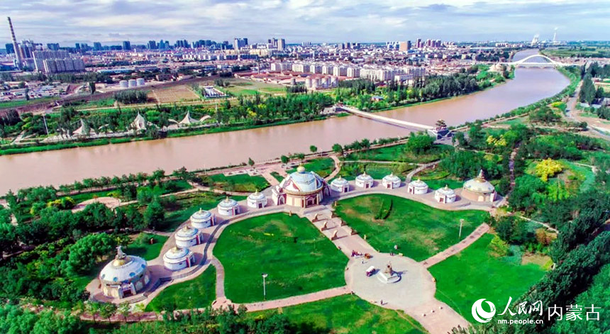 總干渠穿過臨河城。張蒙攝