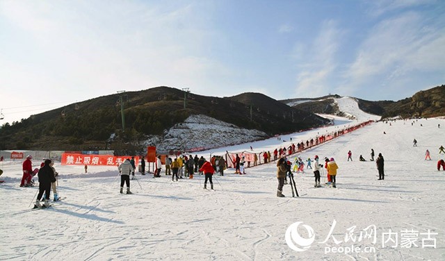 呼和浩特太偉滑雪場。呼和浩特市文化旅游廣電局供圖