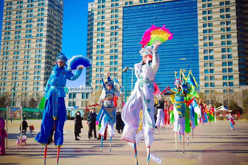 社火表演。馮磊攝