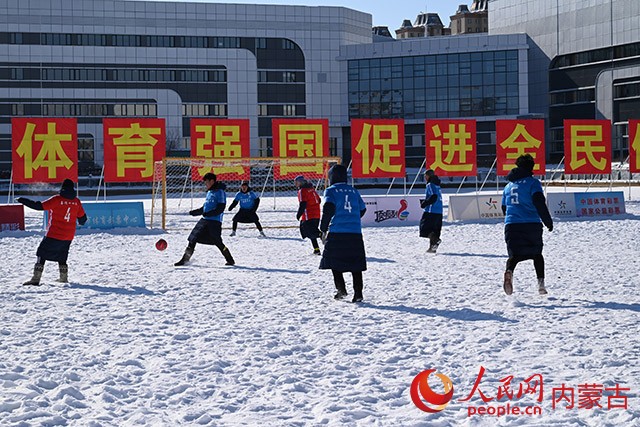 啟動(dòng)儀式現(xiàn)場(chǎng)舉辦全民健身賽事活動(dòng)。人民網(wǎng) 劉藝琳攝