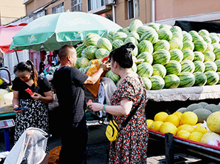 臨河夏季瓜果市場