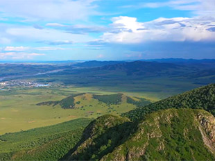 綠水青山帶笑顏