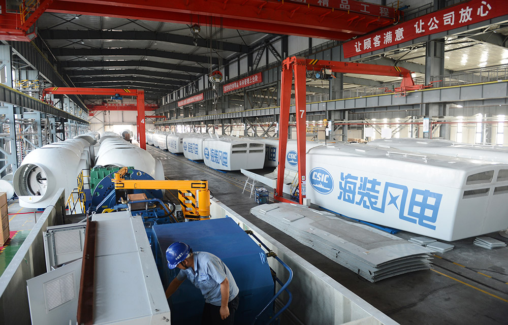 錫林浩特市海裝風機制造廠風機生產車間設備調試中