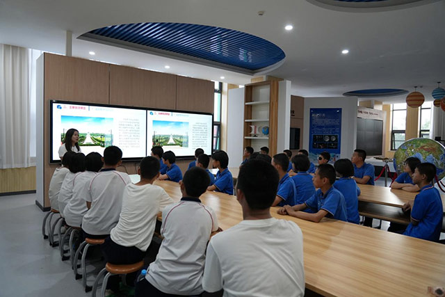 準格爾旗青少年活動中心沙圪堵分中心投用,滿足基層中小學生課后服務需求。王麗曼攝