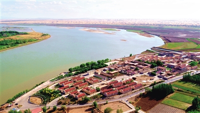 阿拉善盟持續(xù)鞏固加強(qiáng)沿黃防沙治沙工作,境內(nèi)黃河流域生態(tài)環(huán)境逐年好轉(zhuǎn)。趙小麗 攝