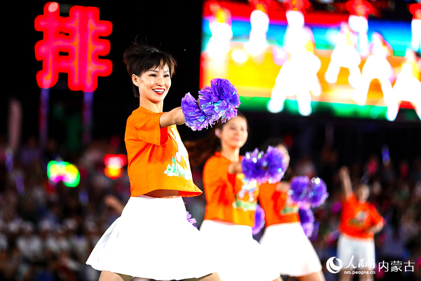 比賽局間表演。人民網(wǎng)記者 李睿攝