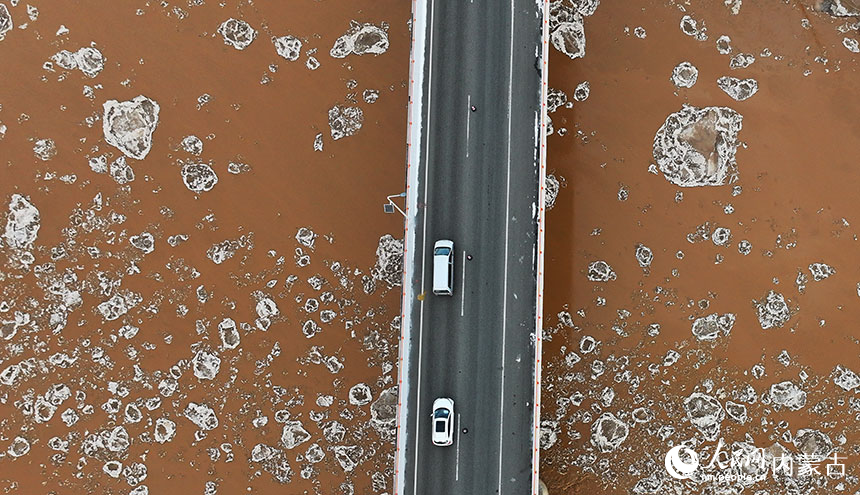 黃河包頭段流凌。包頭市融媒體中心供圖