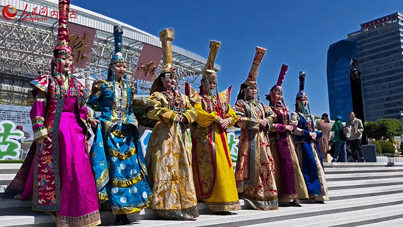 內蒙古文旅市集開到了東方明珠塔下