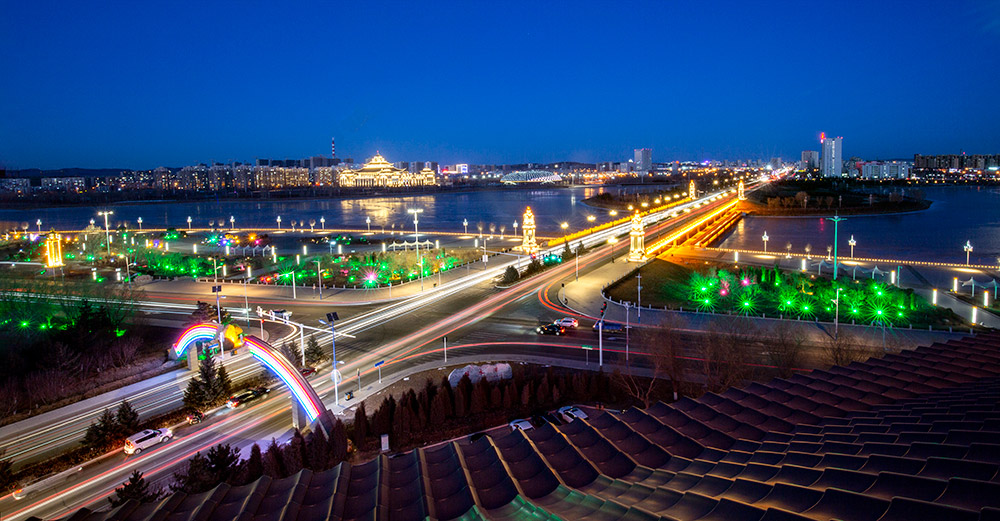 夜幕下的科右前旗燈光璀璨美輪美奐