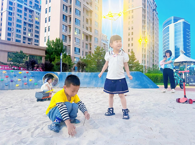 方寸口袋公園裝滿同年歡樂。