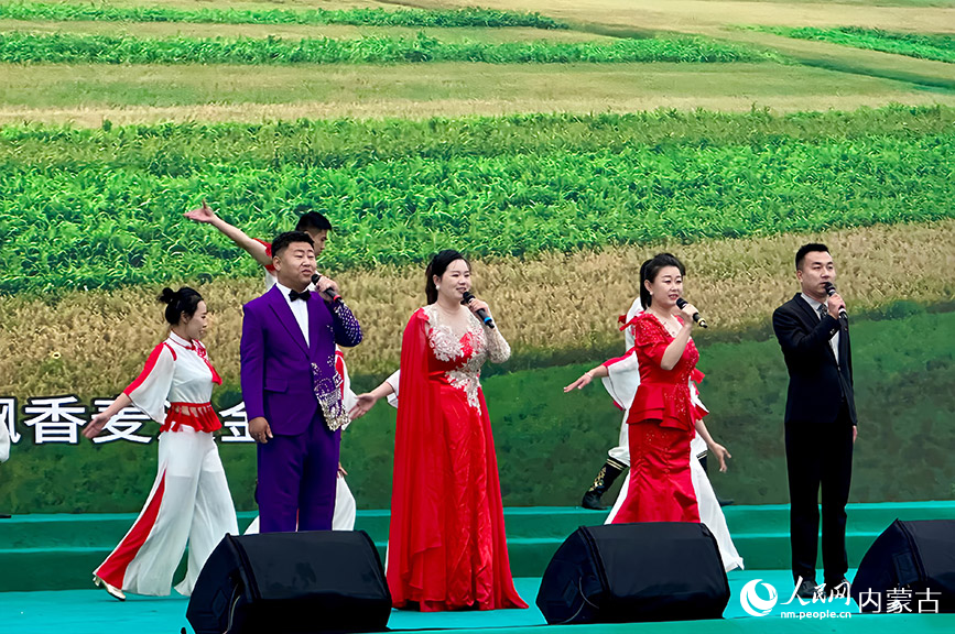 村歌大擂臺現場。 實習生 劉瀛攝