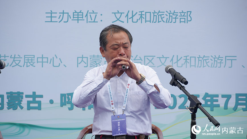 昇平民樂表演。實習生 王正玉攝