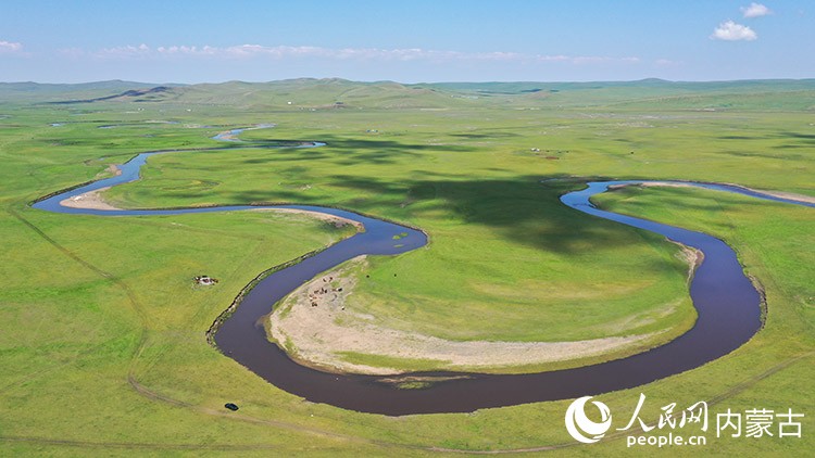航拍莫爾格勒河美景。人民網(wǎng)記者 張力洋攝