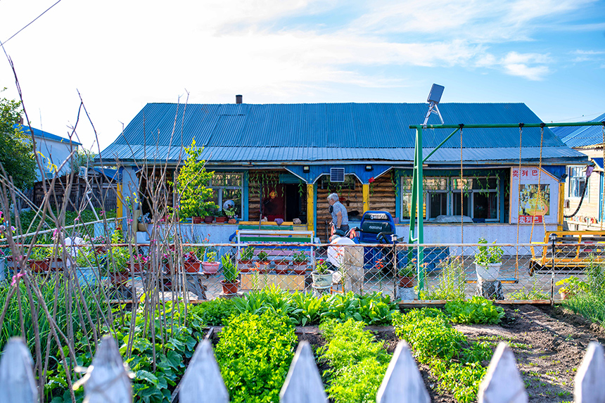 額爾古納市恩和俄羅斯族民族鄉恩和村一處民居。王正攝