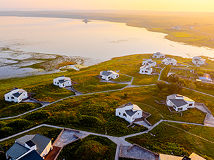 草原阿那亞澇利海。