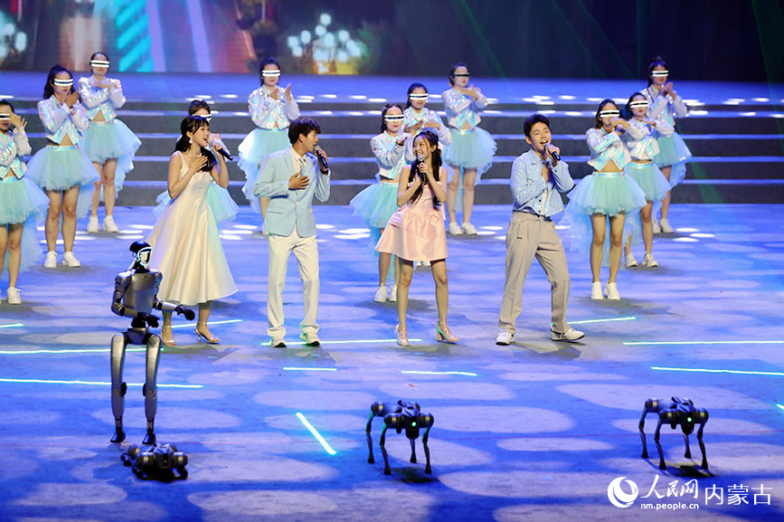 開幕式現場表演。實習生 董昱攝