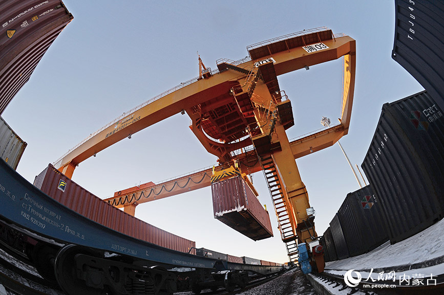 滿洲里鐵路口岸現場。實習生 王正玉攝