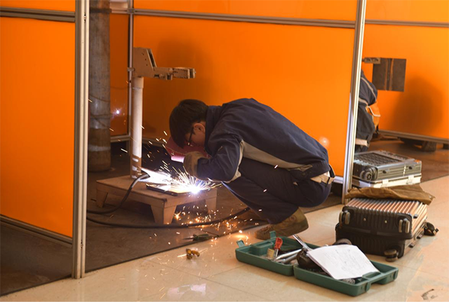 2025通遼市第五屆綜合性職業技能競賽焊接賽場現場。