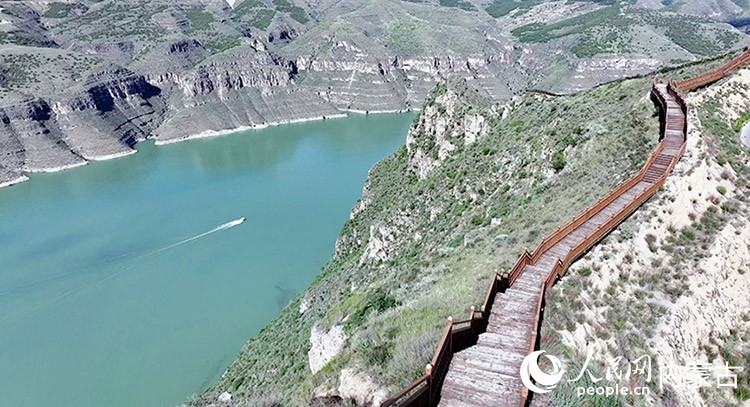 準格爾旗黃河大峽谷景區。人民網 孟佳澍攝