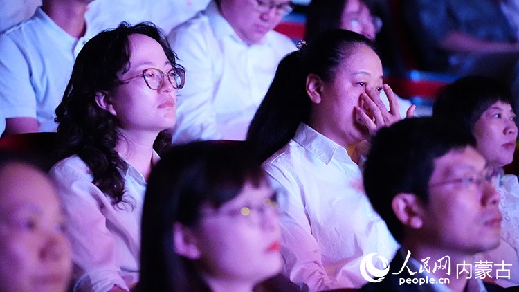 現(xiàn)場觀眾潸然淚下。主辦方供圖