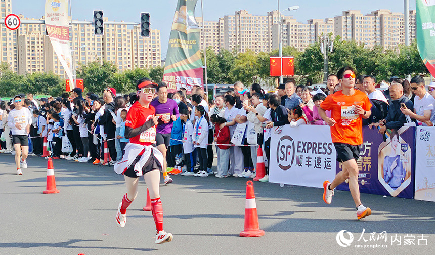 比賽現(xiàn)場(chǎng)。人民網(wǎng)記者 張雪冬攝