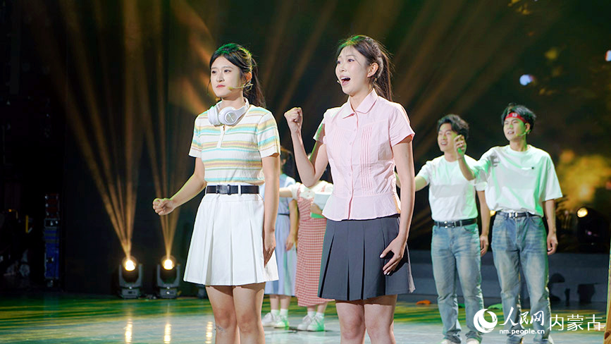 晚會演出現場。人民網記者 齊浩男攝