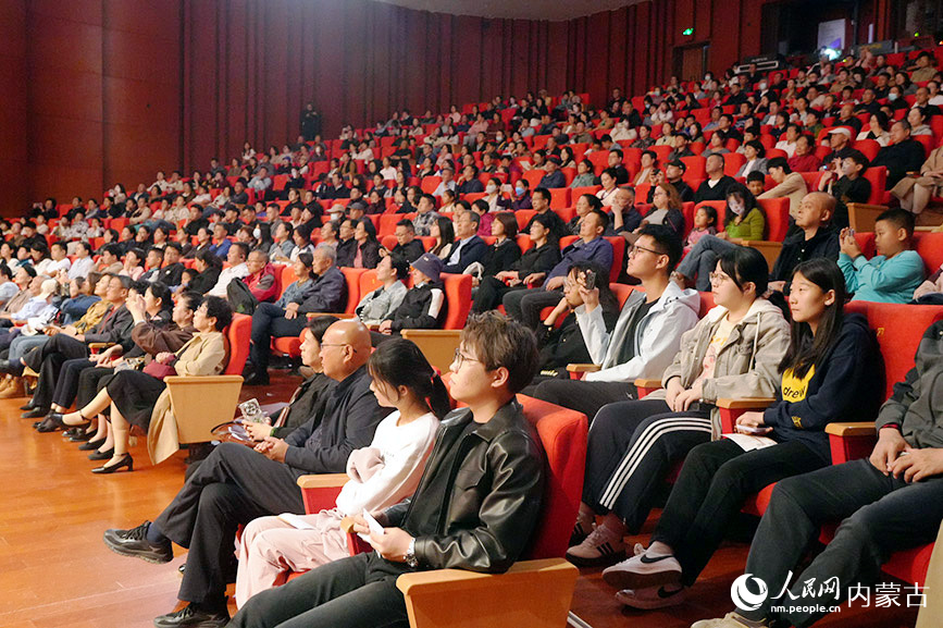 演出現場。實習生 王正玉攝