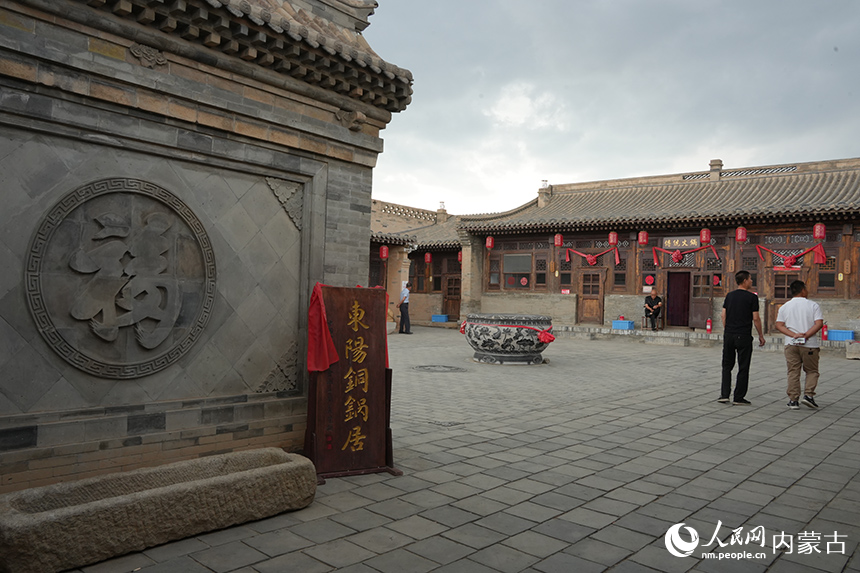老包頭走西口文化歷史街區。人民網記者 張雪冬攝
