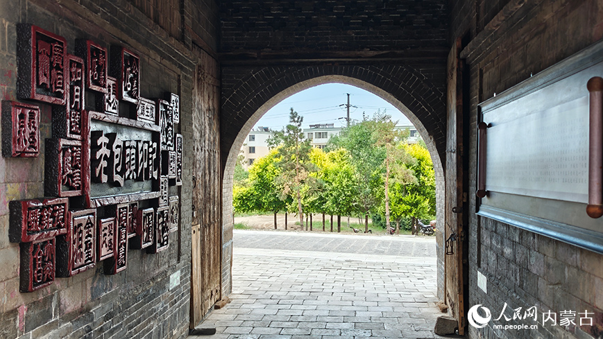 老包頭走西口文化歷史街區。人民網記者 張雪冬攝