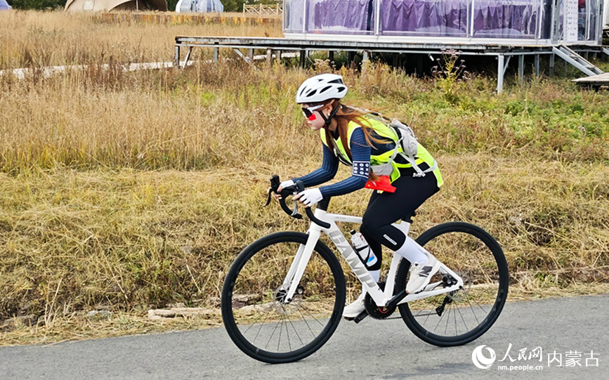 參加活動的騎行愛好者。人民網(wǎng)記者 張雪冬攝