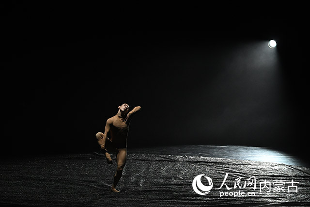 《抬頭明亮，那時光 》表演現場。王磊攝