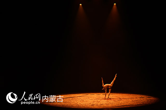 《抬頭明亮，那時光 》表演現場。王磊攝