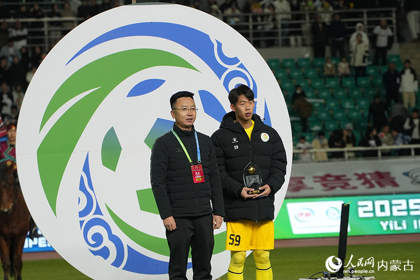 通遼隊劉顏獲得最佳門將。人民網(wǎng)記者 趙夢月攝