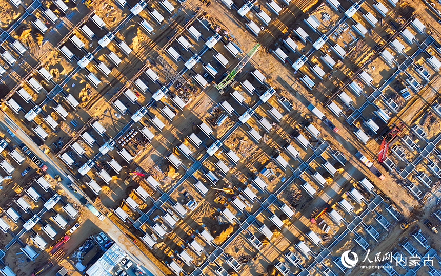 谷山梁3GW/12.8GWh儲能電站項目建設現場。王正攝