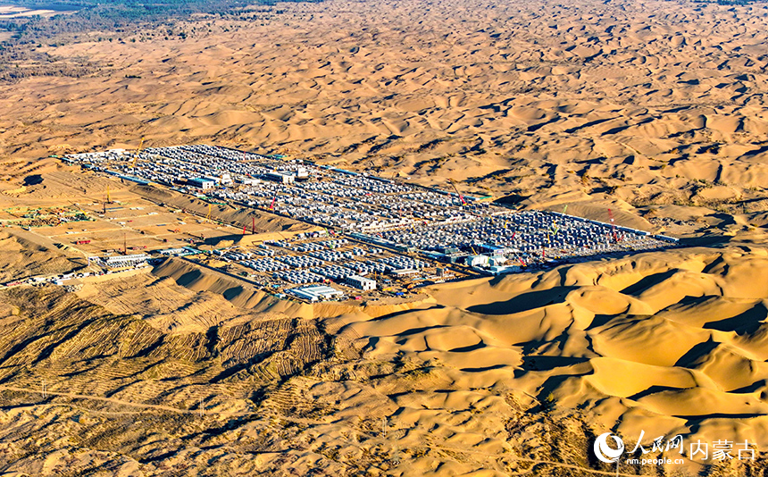 谷山梁3GW/12.8GWh儲能電站項(xiàng)目建設(shè)現(xiàn)場。王正攝