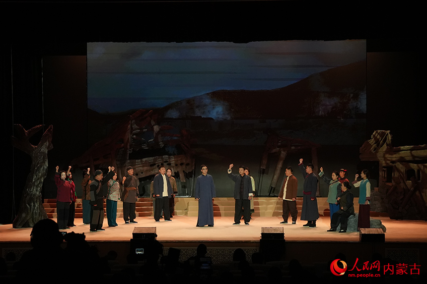 演出現(xiàn)場。人民網(wǎng)記者 張雪冬攝