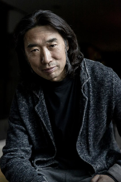 2024年度自治區科技進步特等獎“草原地區建筑在地化綠色營建理論與關鍵技術及應用”成果第一完成人,中國工程院院士,內蒙古工業大學教授、博士生導師張鵬舉。內蒙古自治區教育廳供圖