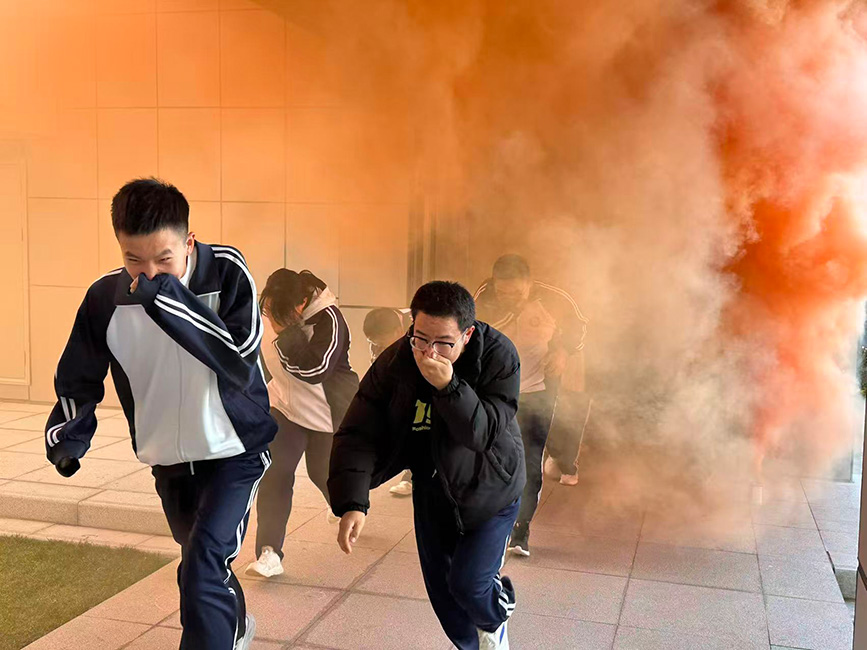 開展校園消防疏散演練