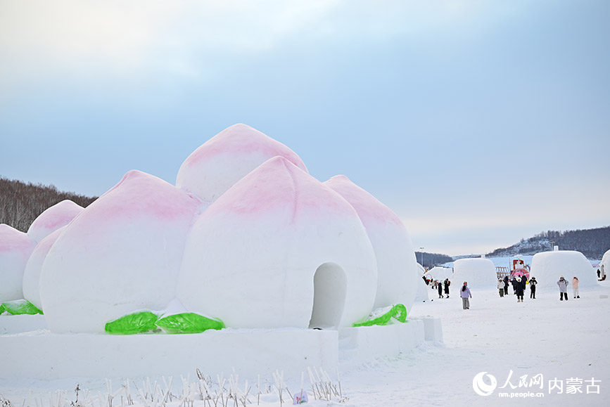 蜜桃雪雕。人民網記者 寇雅楠攝