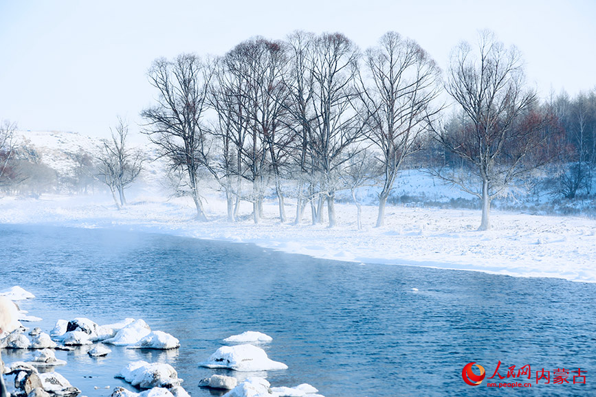 不凍河美景。人民網記者 齊浩男攝