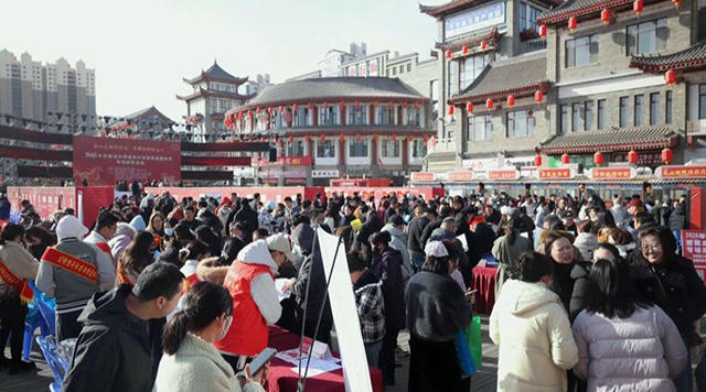 2026年巴彥淖爾市春風行動暨就業援助季專場招聘活動現場。