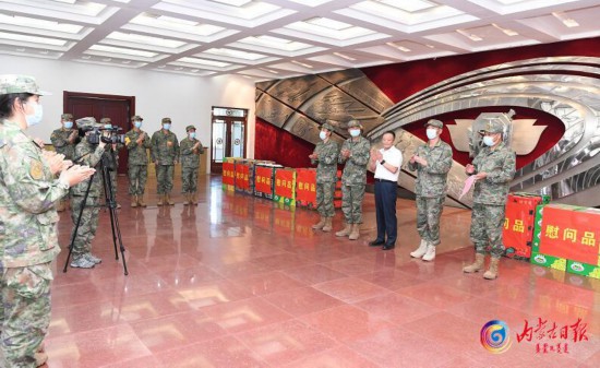 7月21日，自治區黨委書記孫紹騁來到北部戰區某基地和第81集團軍某旅，看望慰問部隊官兵。記者袁永紅攝