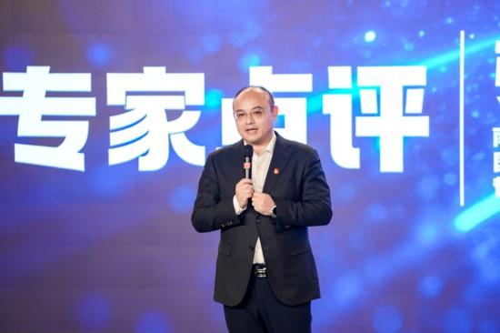 南京大學馬克思主義學院教授張明點評。主辦方供圖